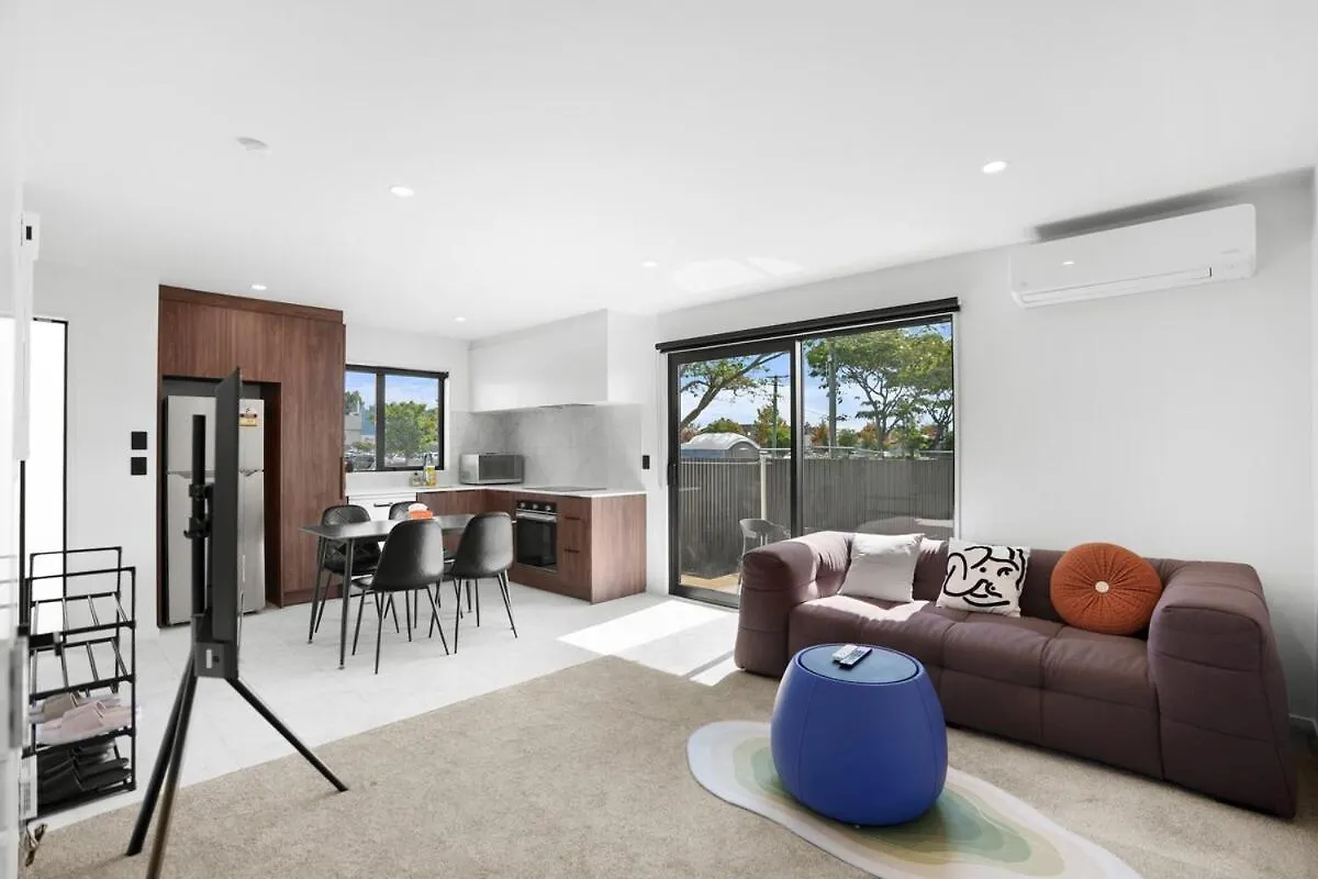 Contatos de Mallside Retreat Close To City